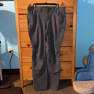 Duluth Women’s Dark Gray Flexpedition pants 14 X 33